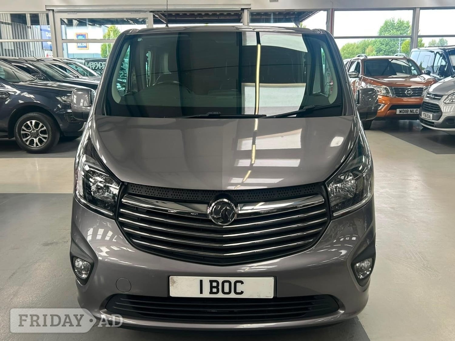 [ berth ]Vauxhall Vivaro