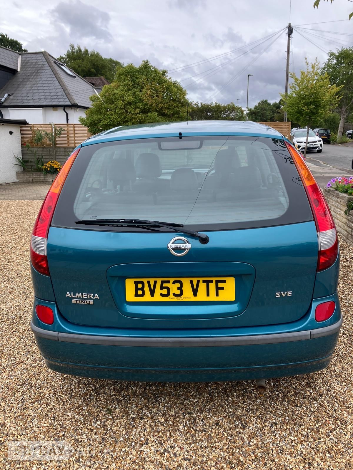 Nissan Almera Tino Slough