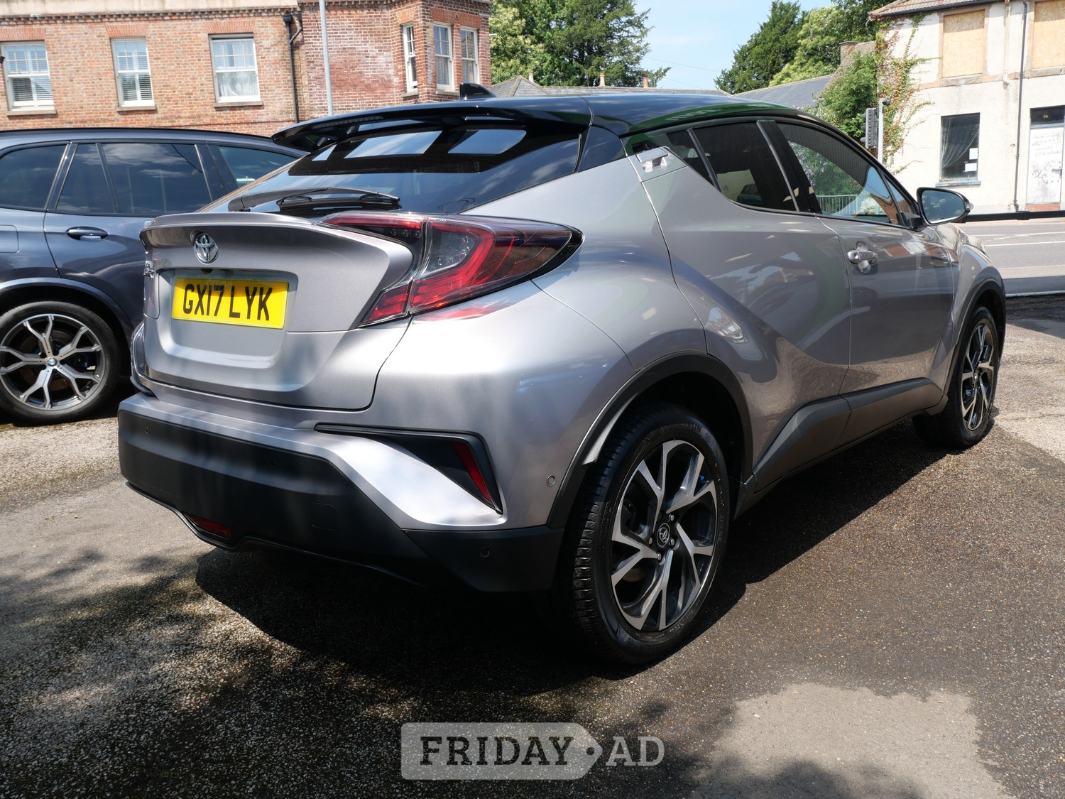 Toyota C-HR 2017 - Cars in St. Leonards-On-Sea