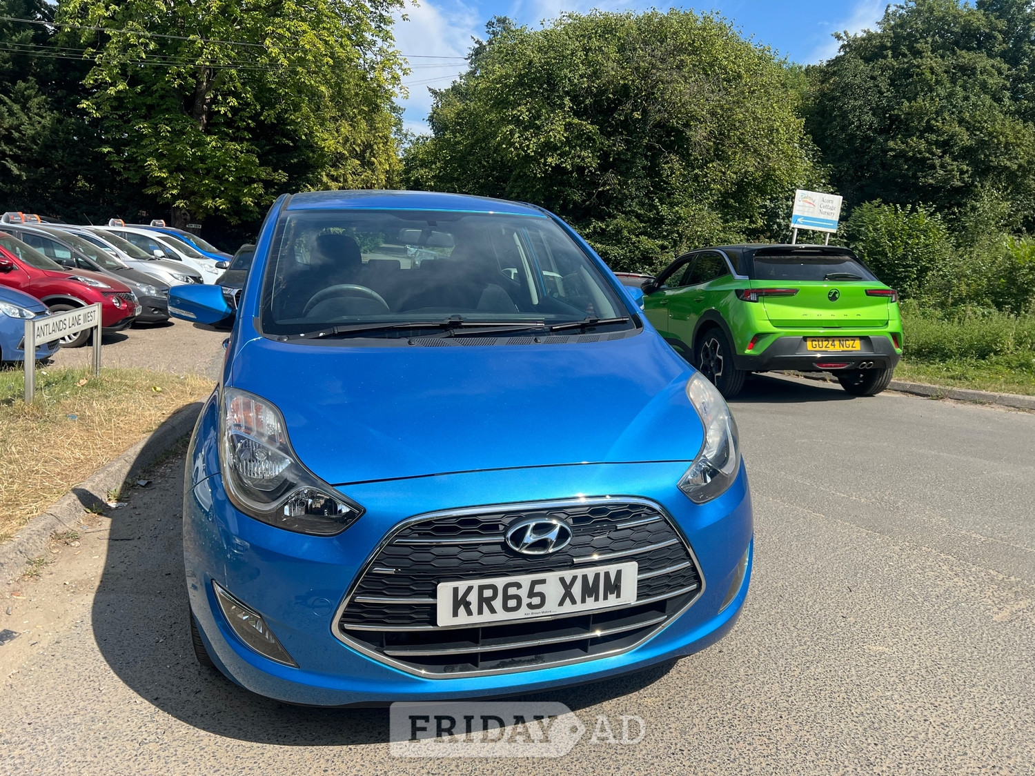 Hyundai ix20 2015 in Horley