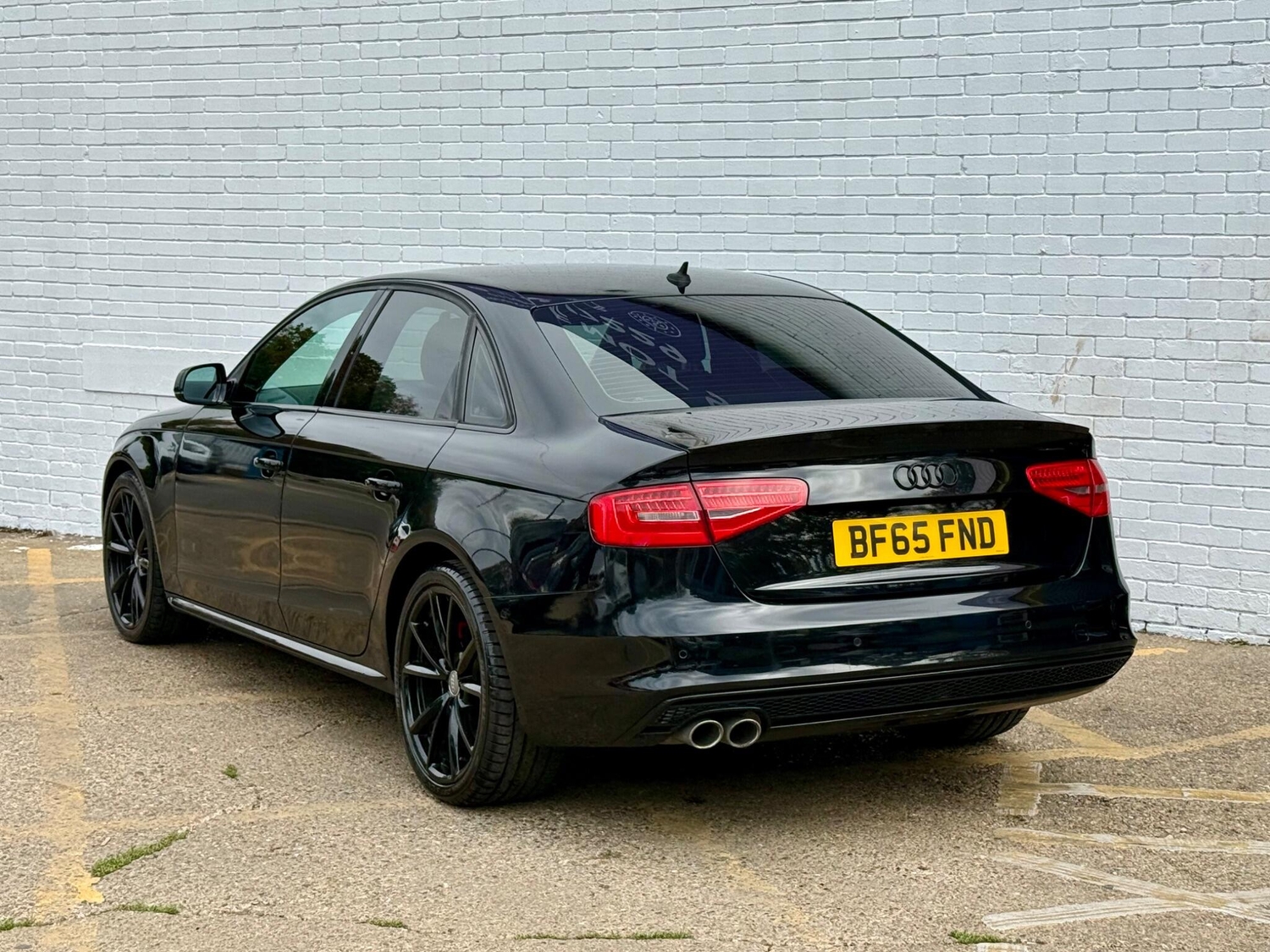 Audi A4 2015 - Cars in Ashford