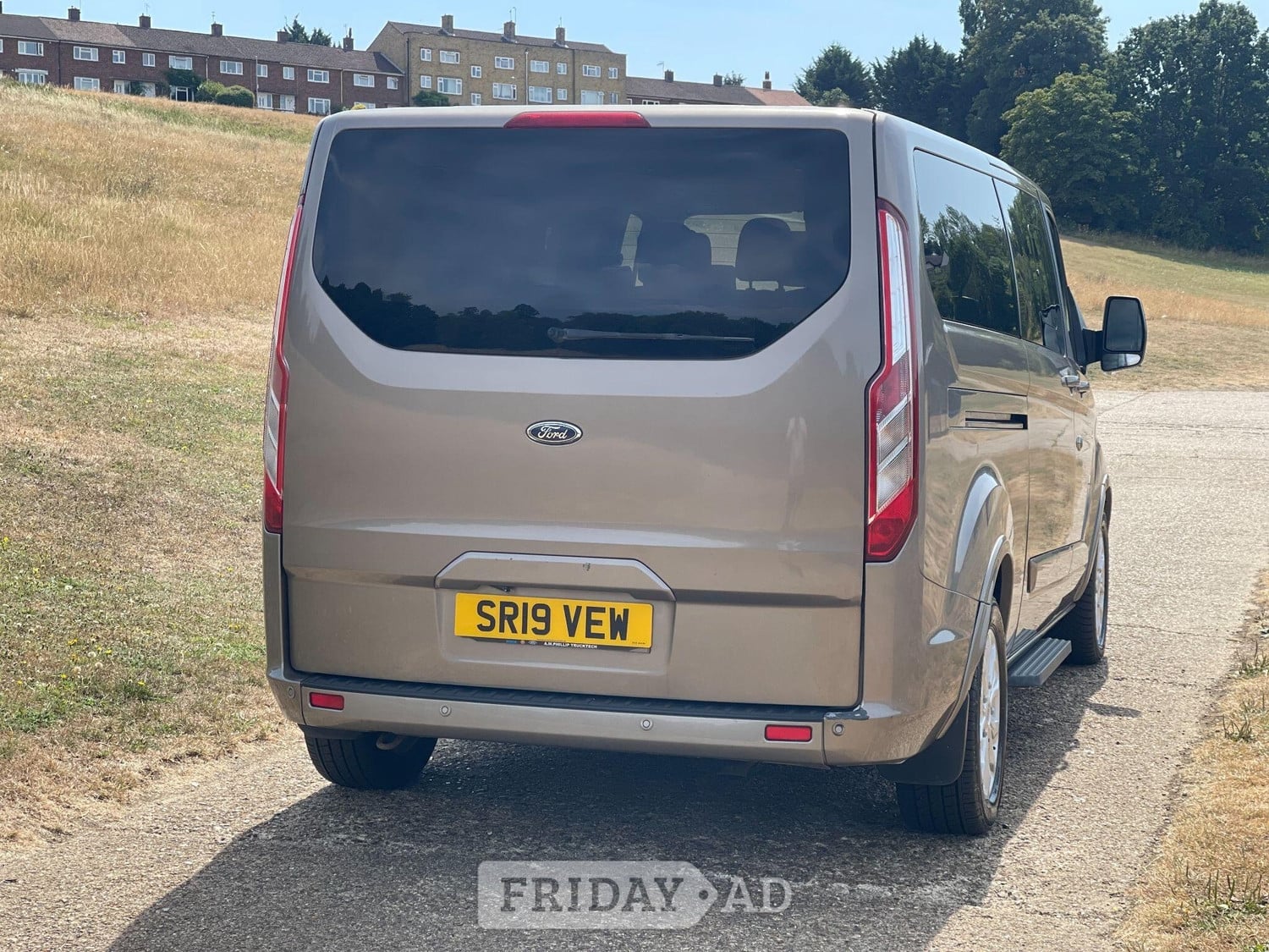 Ford Tourneo Custom 2019 - Vans & Commercial Vehicles