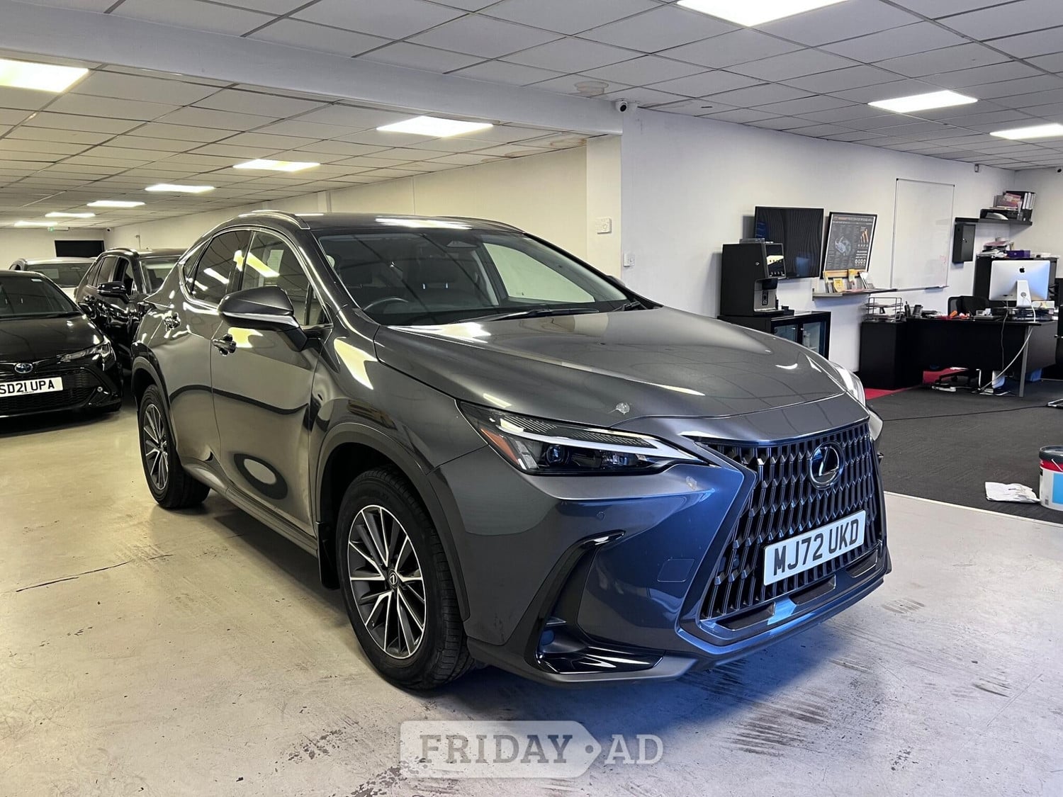 [ berth ]Lexus NX
