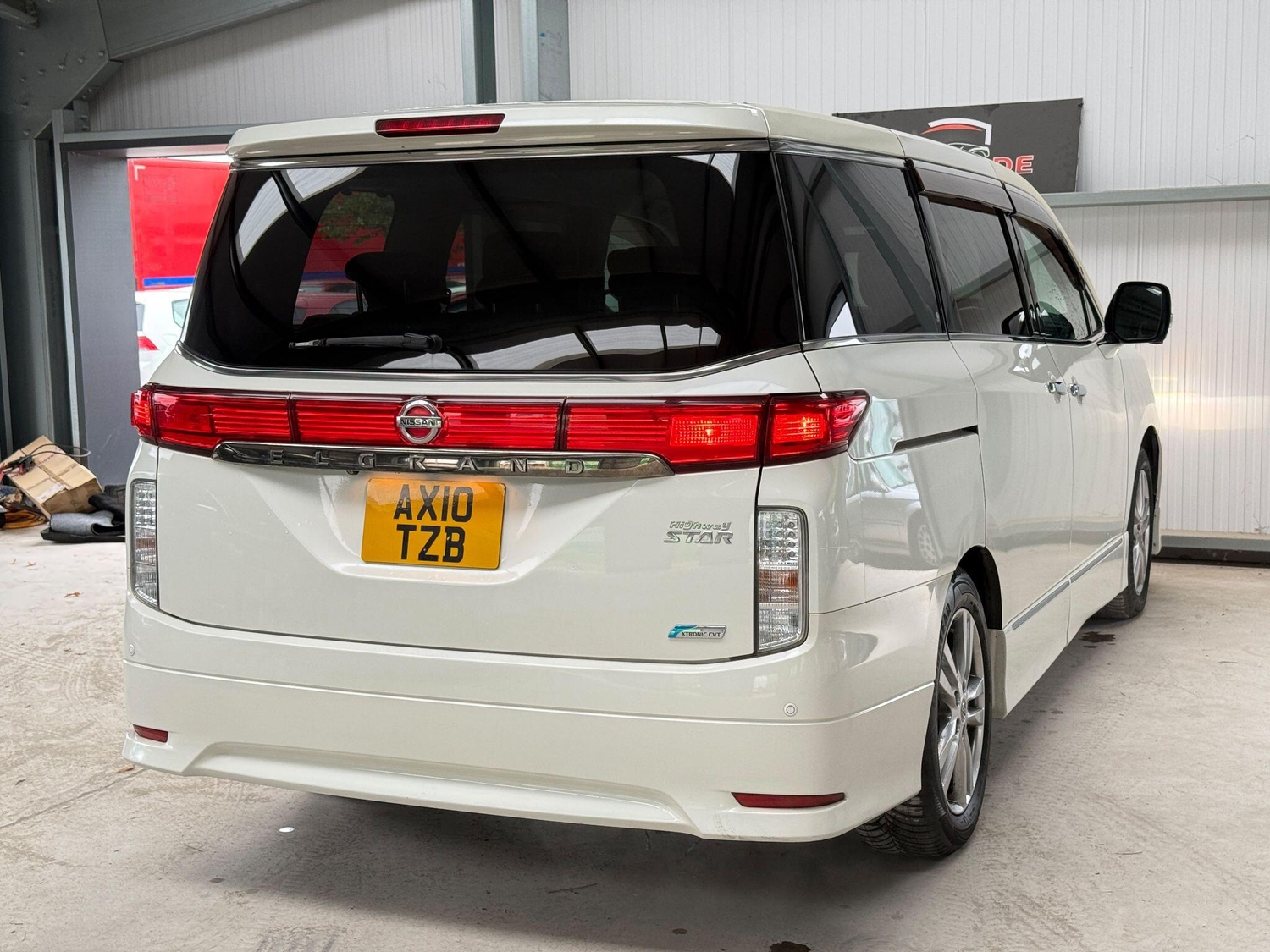 Nissan Elgrand Hillingdon