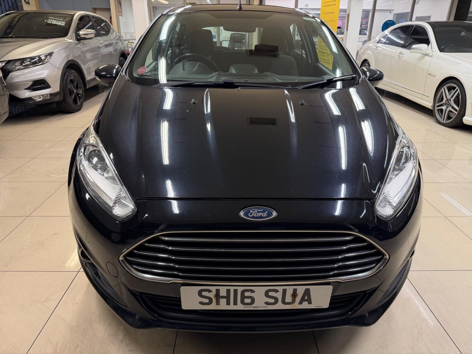 [ berth ]Ford Fiesta