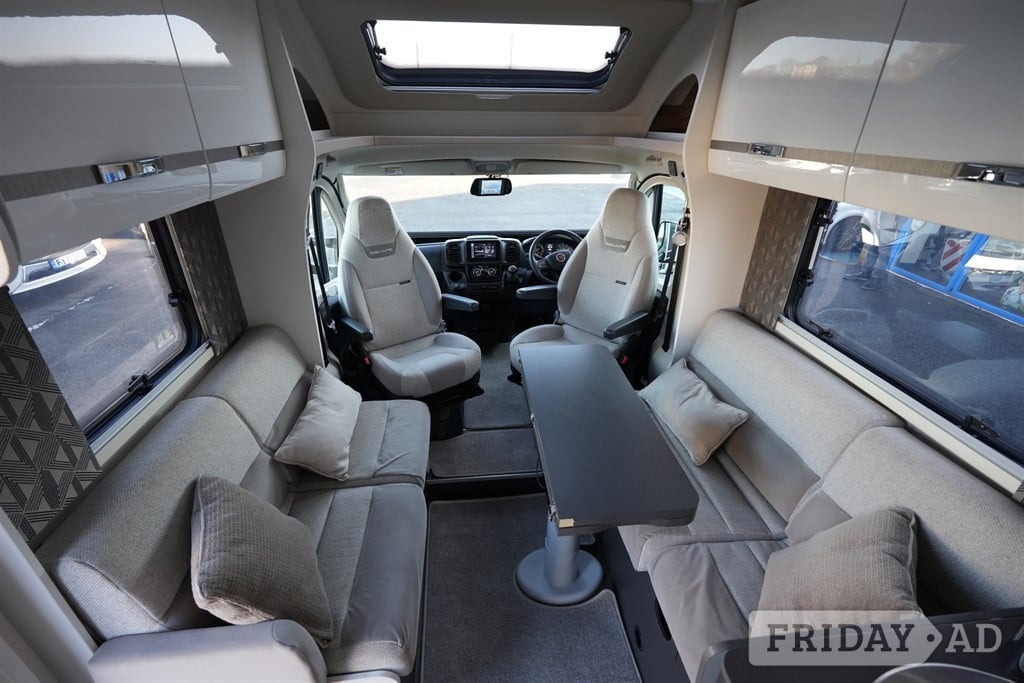 [4 berth ]Swift Escape 694
