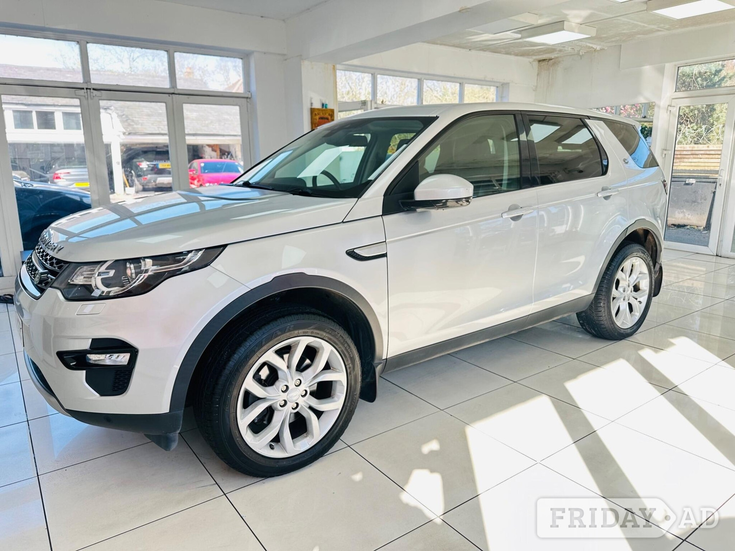 Land Rover Discovery Sport 2015 - Cars