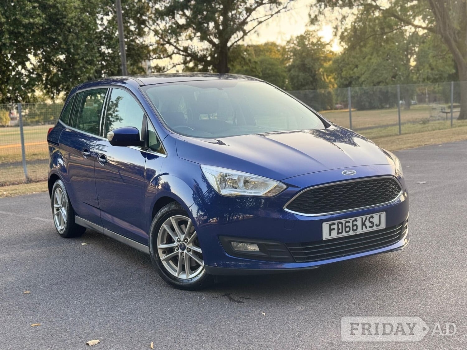 Ford Grand C-MAX 2016 in Romford