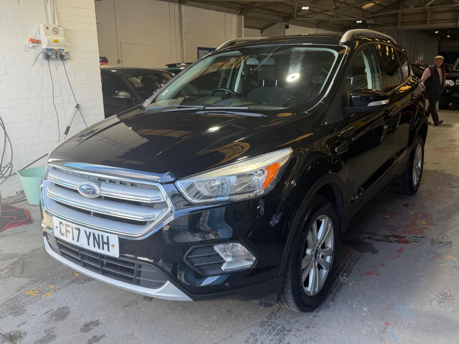 [ berth ]Ford Kuga