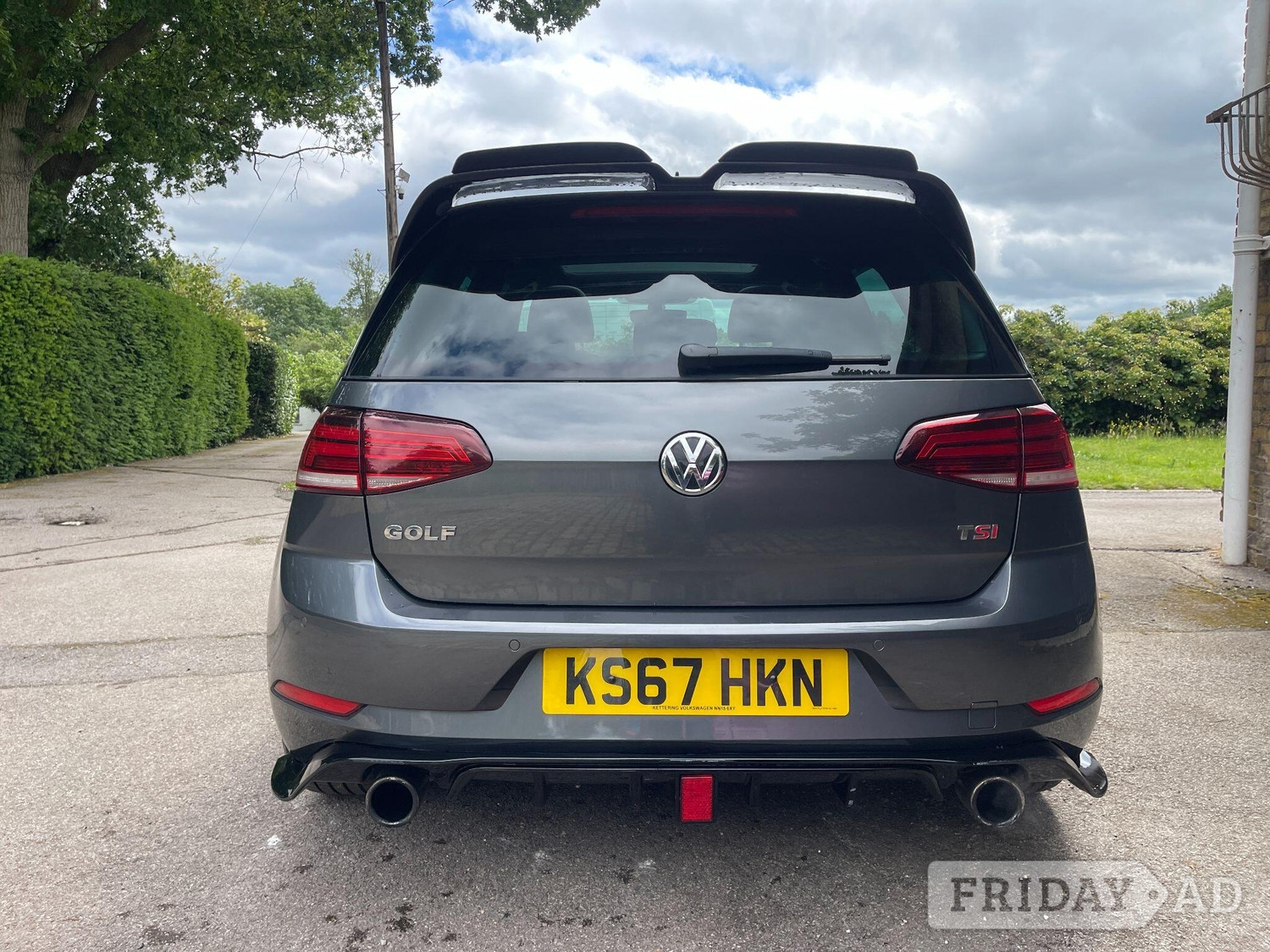[ berth ]Volkswagen Golf