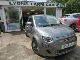 2023 FIAT 500E 42kWh Icon Hatchback 3dr Electric Automatic (118 ps) WIRELESS PHONE CHARGE + COMFORT PCK
