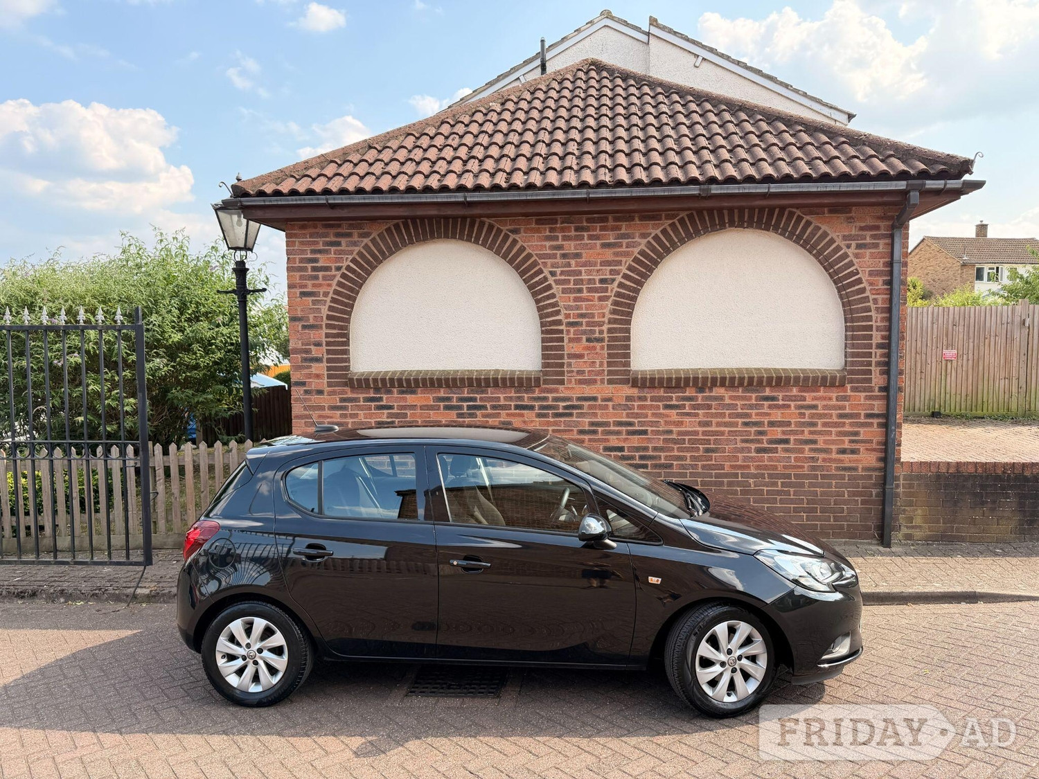 Vauxhall Corsa 2016 - Cars in Sutton