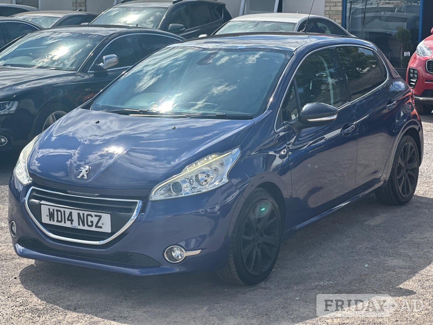 [ berth ]Peugeot 208