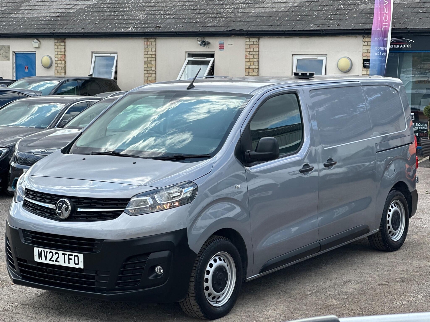 [ berth ]Vauxhall Vivaro