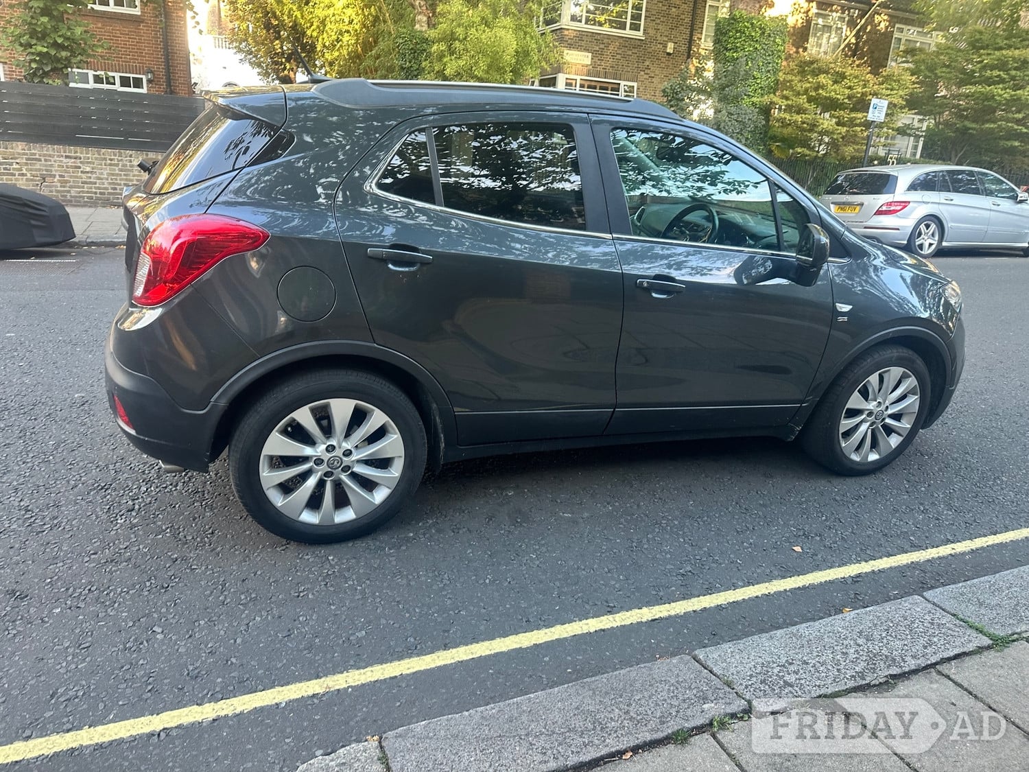 Renault Clio 2016 - Cars in Slough