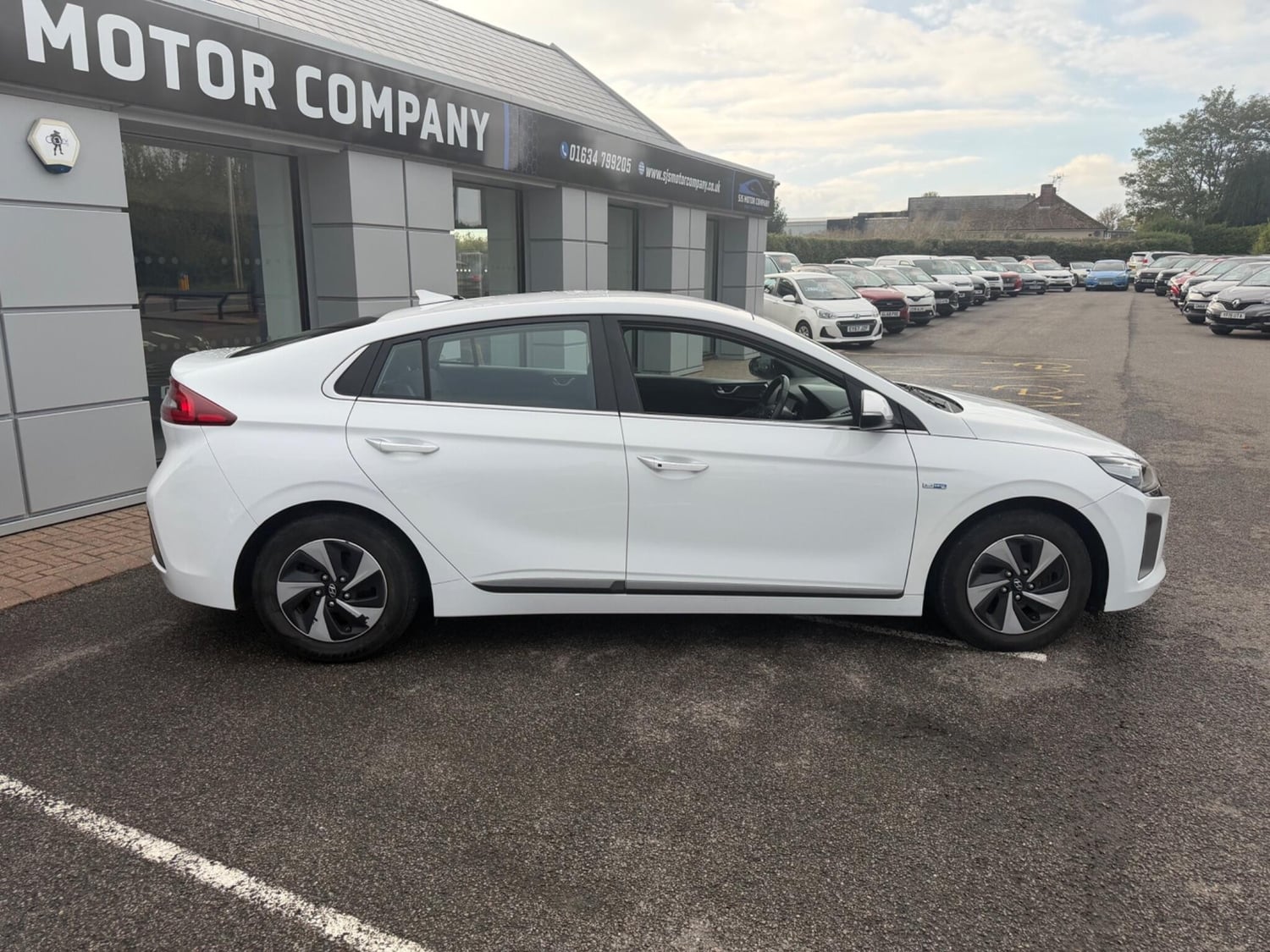 Hyundai Ioniq 2017 - Cars in Gillingham