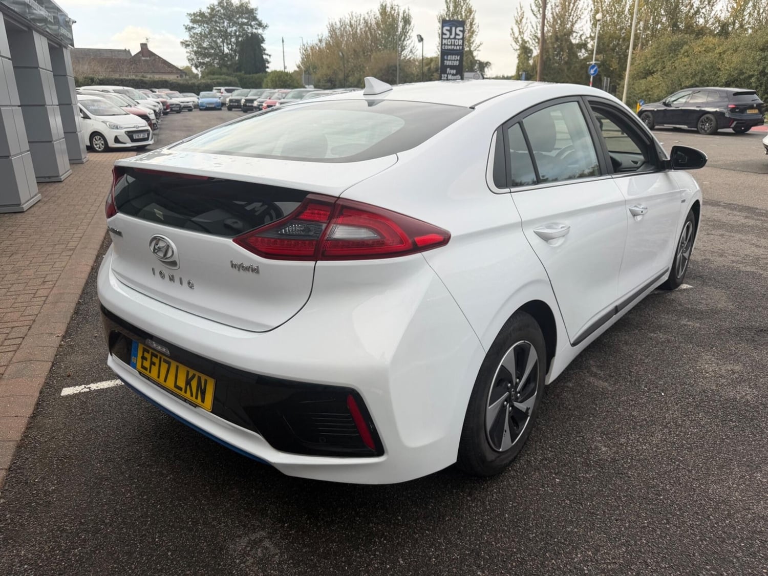 Hyundai Ioniq 2017 - Cars