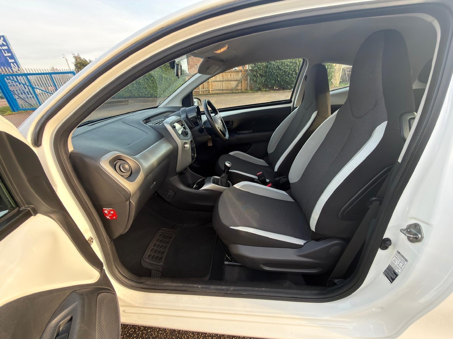 Toyota Aygo 2015 - Cars