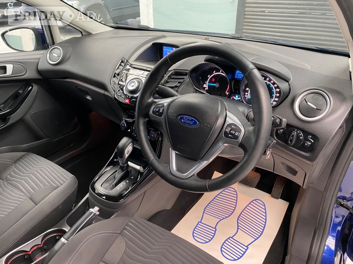 [ berth ]Ford Fiesta