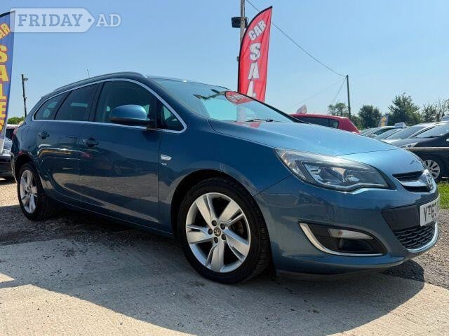 Vauxhall Astra 2013 in Burford