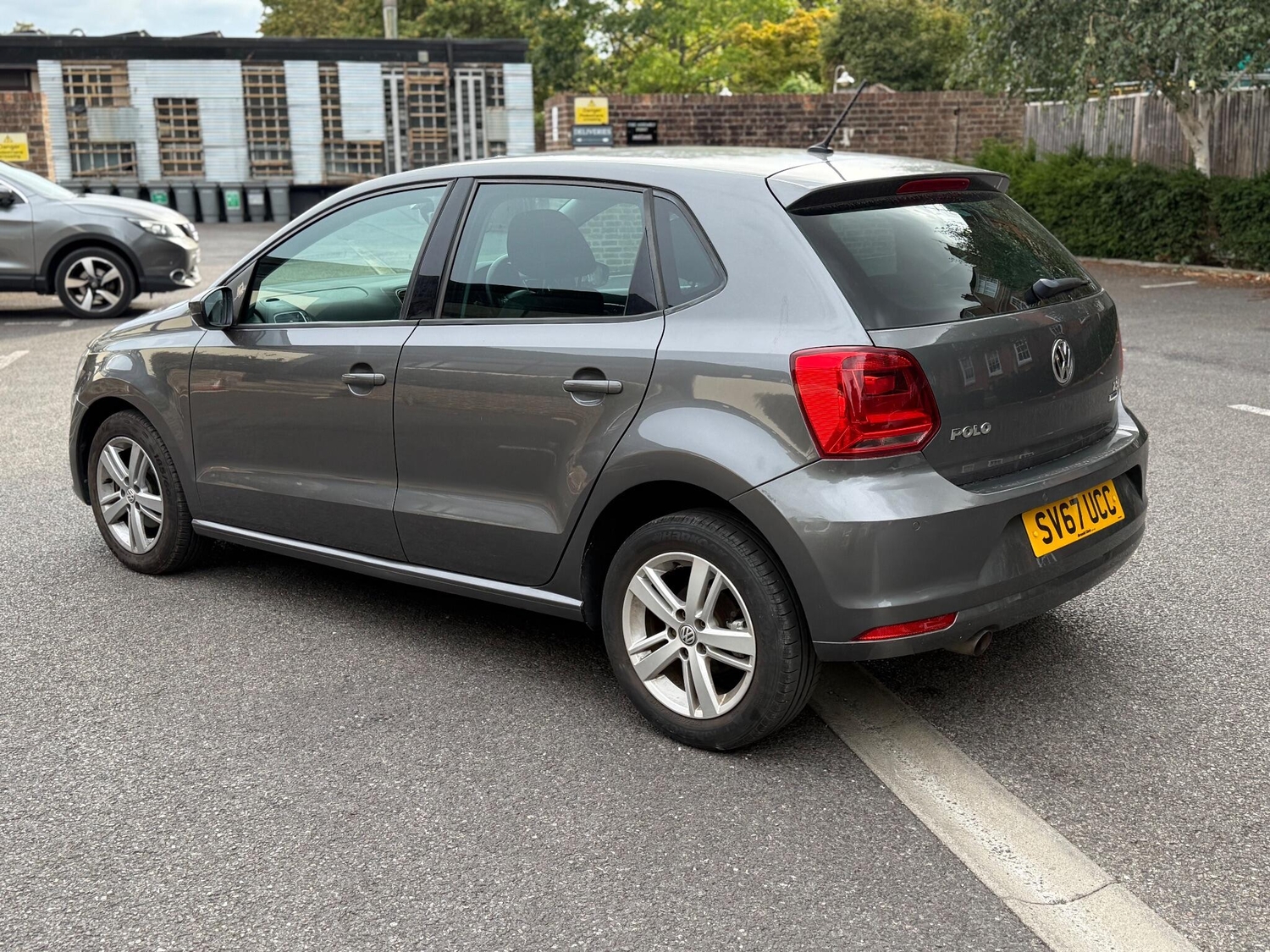 Volkswagen Polo 2017 - Cars in Windsor