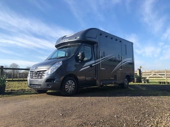 Prime Horseboxes Ltd 3.5 tonne Renault Trucks Horsebox