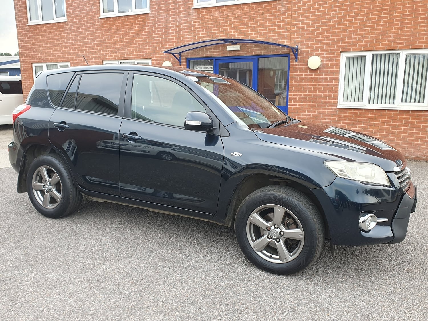 [ berth ]Toyota RAV4