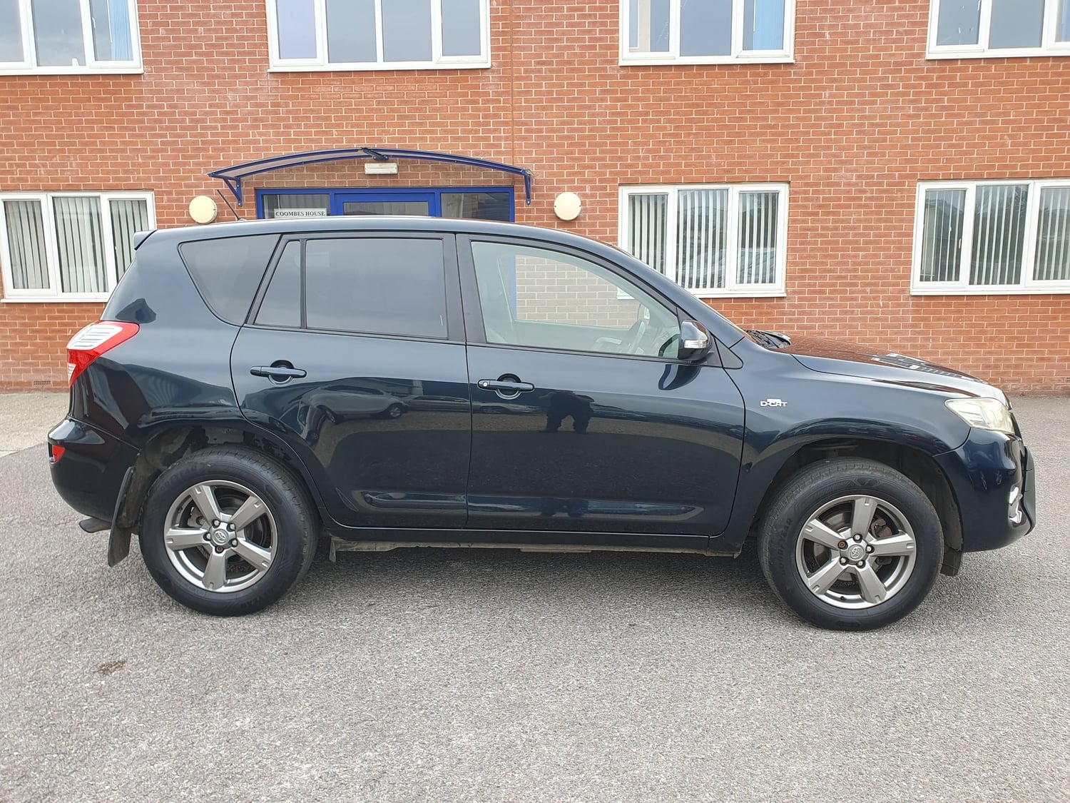 Toyota RAV4 2011 - Cars in Honiton