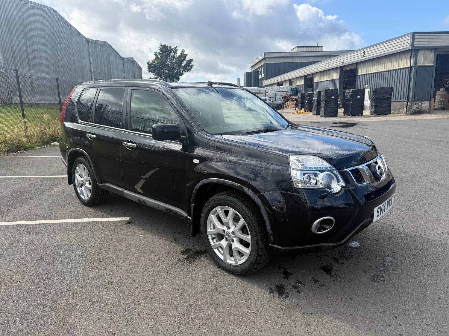[ berth ]Nissan X-Trail
