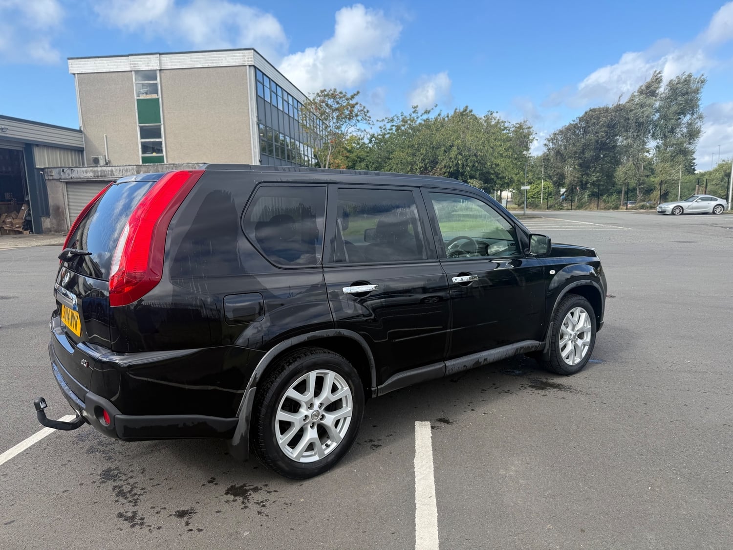 Nissan X-Trail 2014 - Cars in Livingston