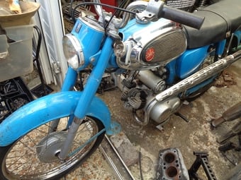 Yamaha YZF 1964