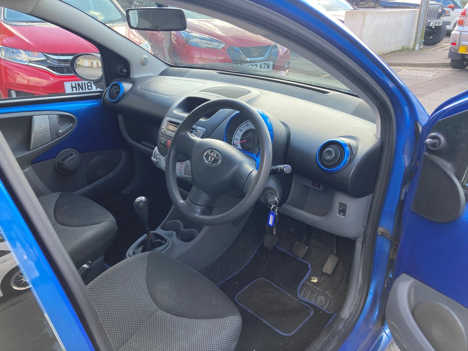 Toyota Aygo 2010 - Cars