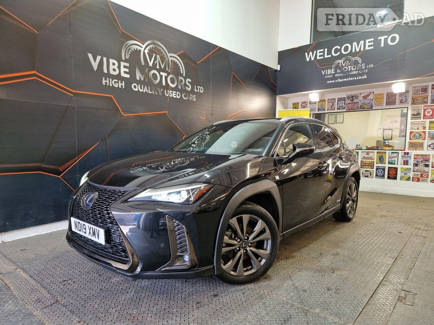 Lexus UX 2019 in Harrow