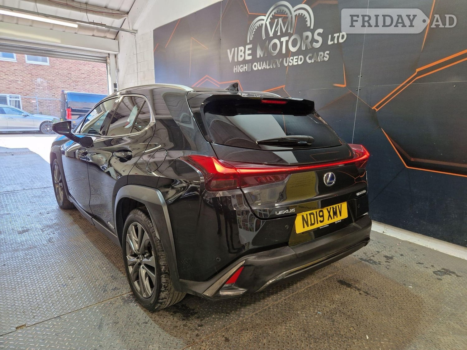 Lexus UX 2019 - Cars