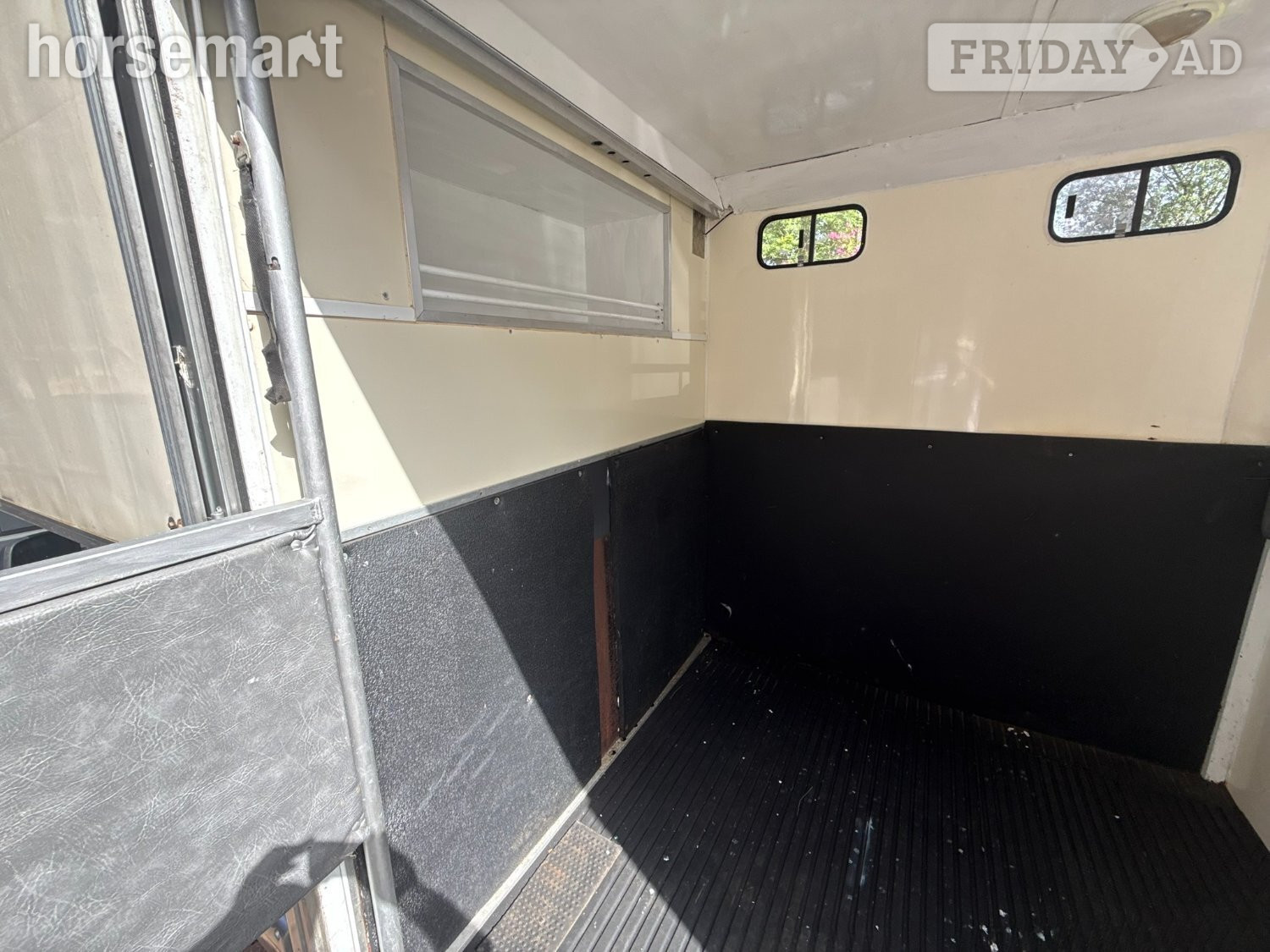 Brookmans Boxes  Renault Horsebox - Trailers & Horseboxes in Uckfield