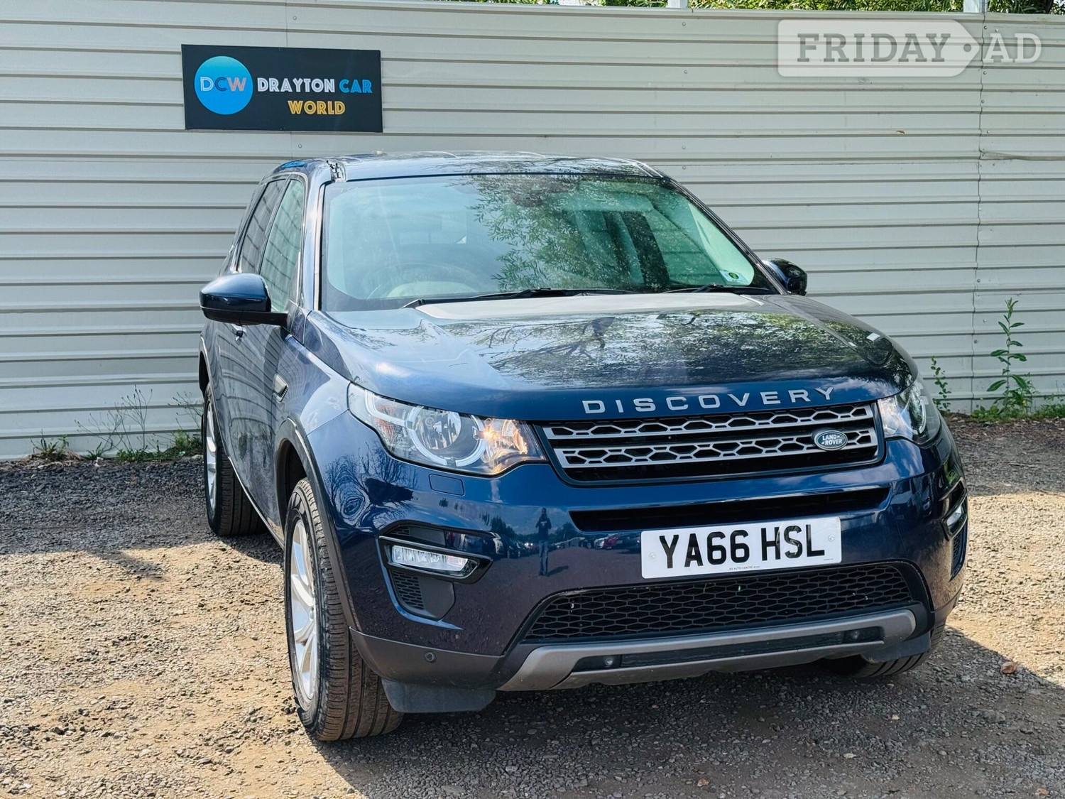 Land Rover Discovery Sport 2016 in Hillingdon