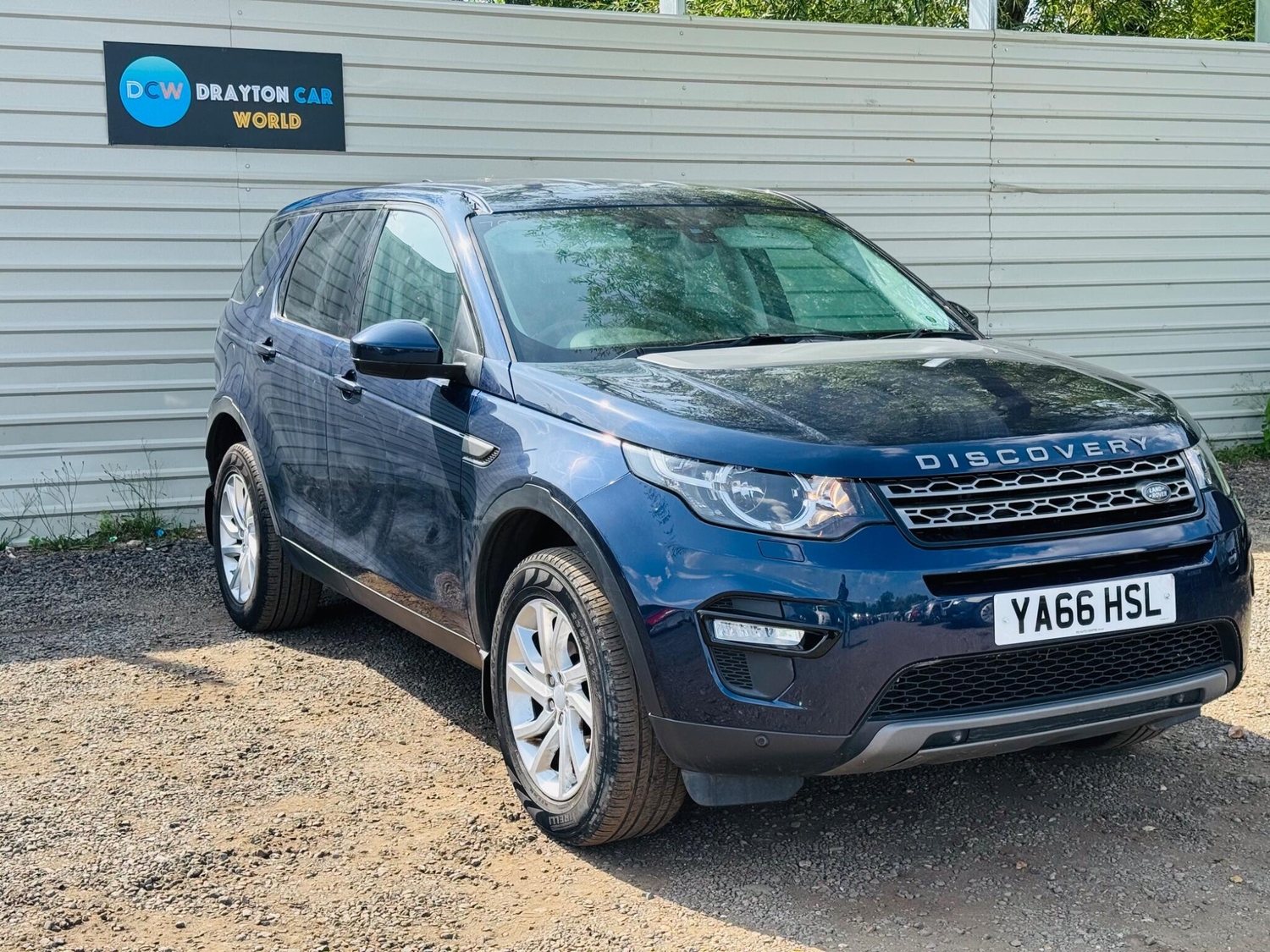 Land Rover Discovery Sport 2016 - Cars in Hillingdon