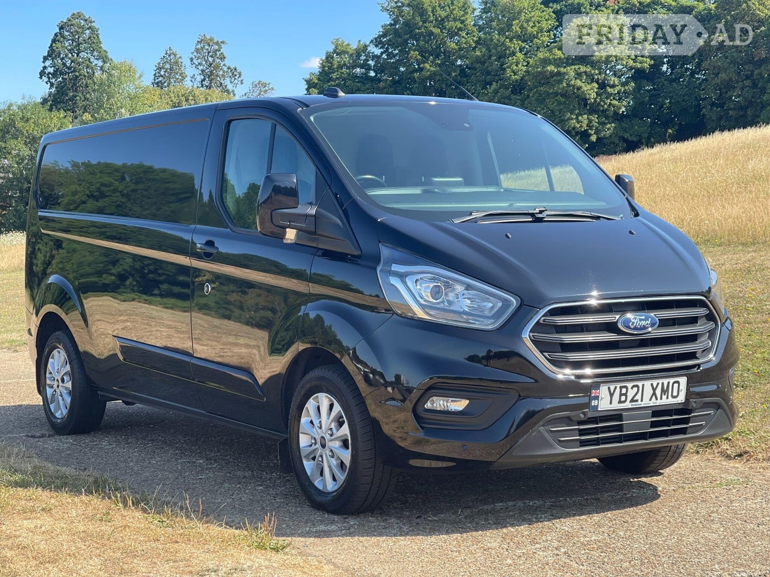 [ berth ]Ford Transit Custom