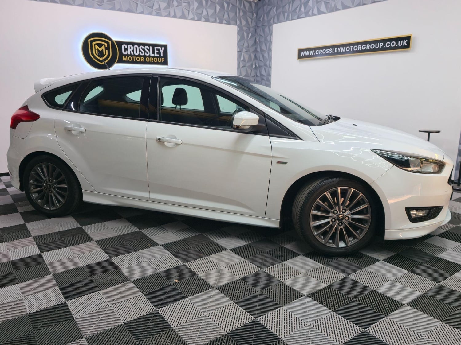 Ford Focus 2017 - Cars