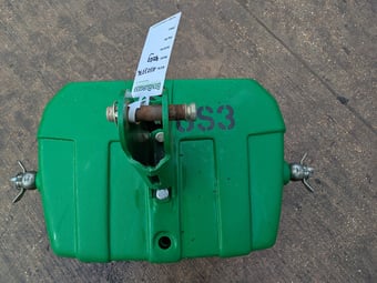 John Deere 900kg