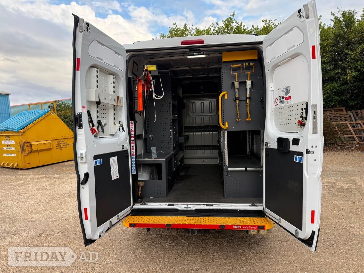 [ berth ]Vauxhall Movano