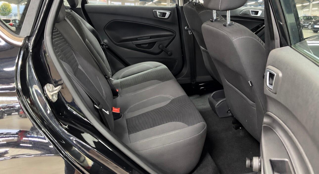 Ford Fiesta 2013 - Cars