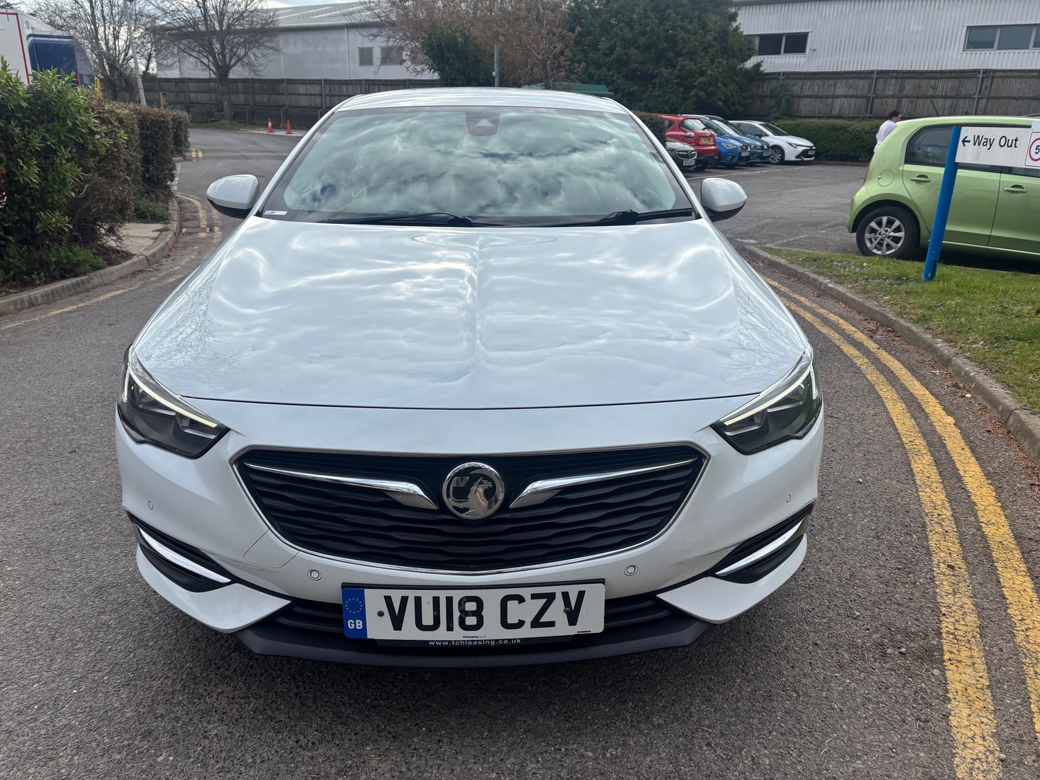 [ berth ]Vauxhall Insignia