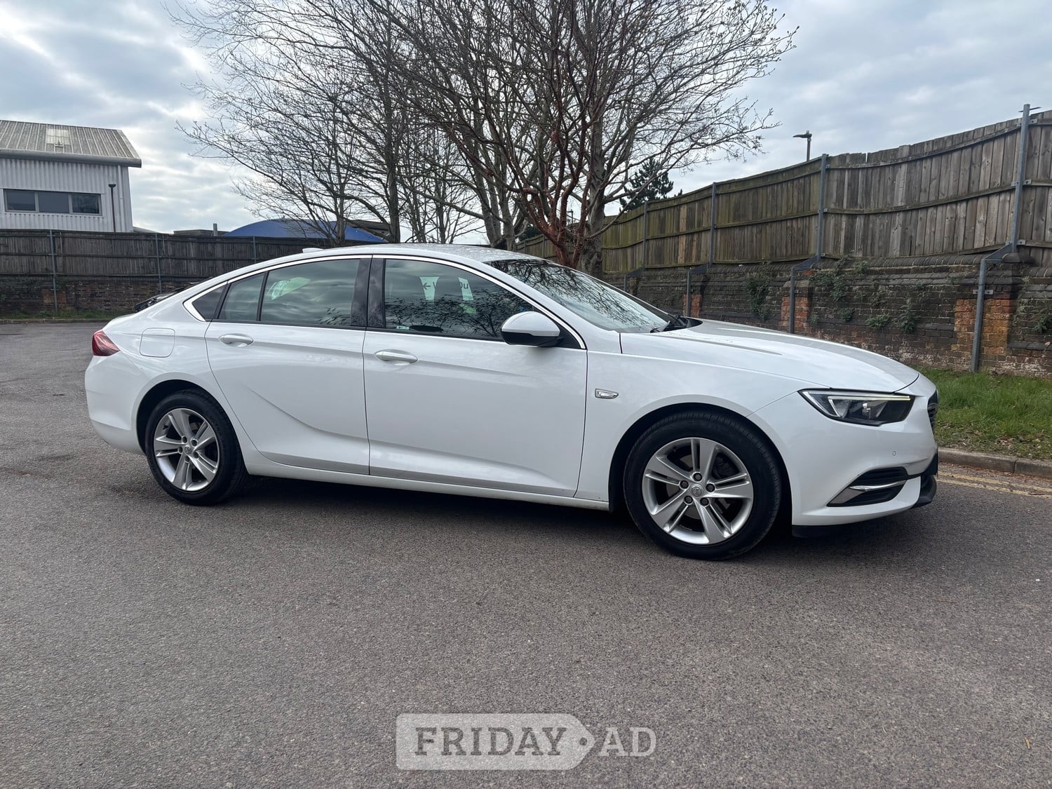 [ berth ]Vauxhall Insignia