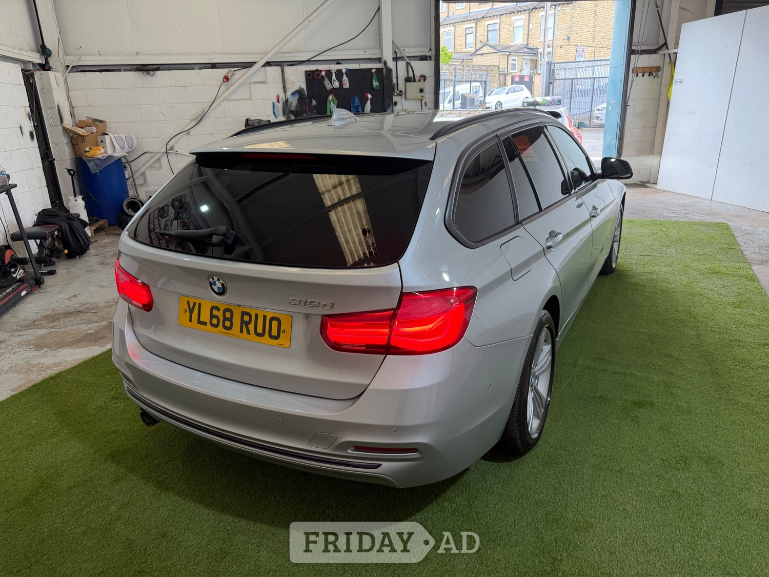 BMW 3 Series 2018 - Cars