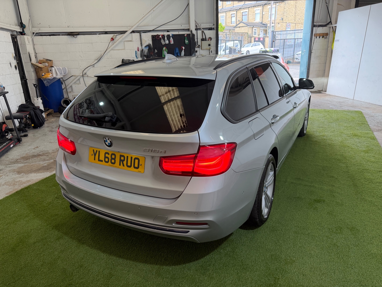 [ berth ]BMW 3 Series