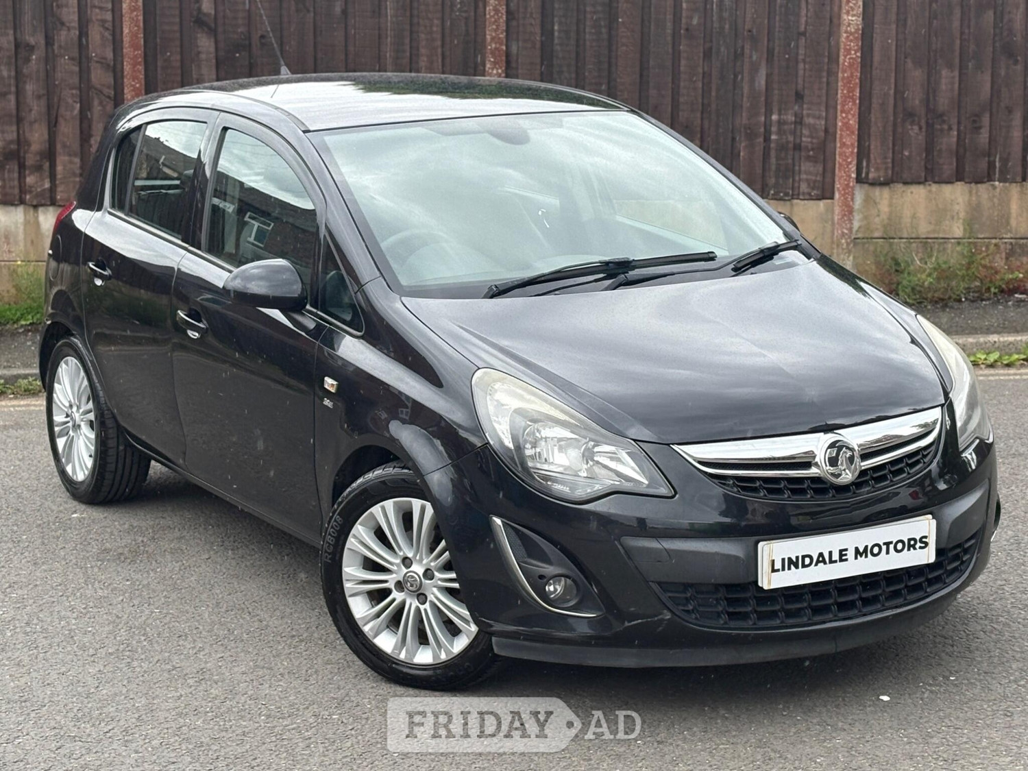 Vauxhall Corsa 2014 in Oldham