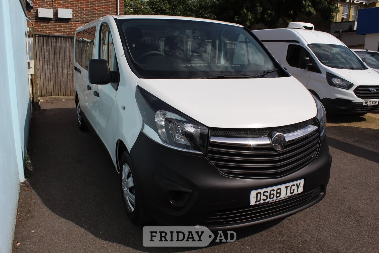 Vauxhall Vivaro 2018 - Cars in Southampton