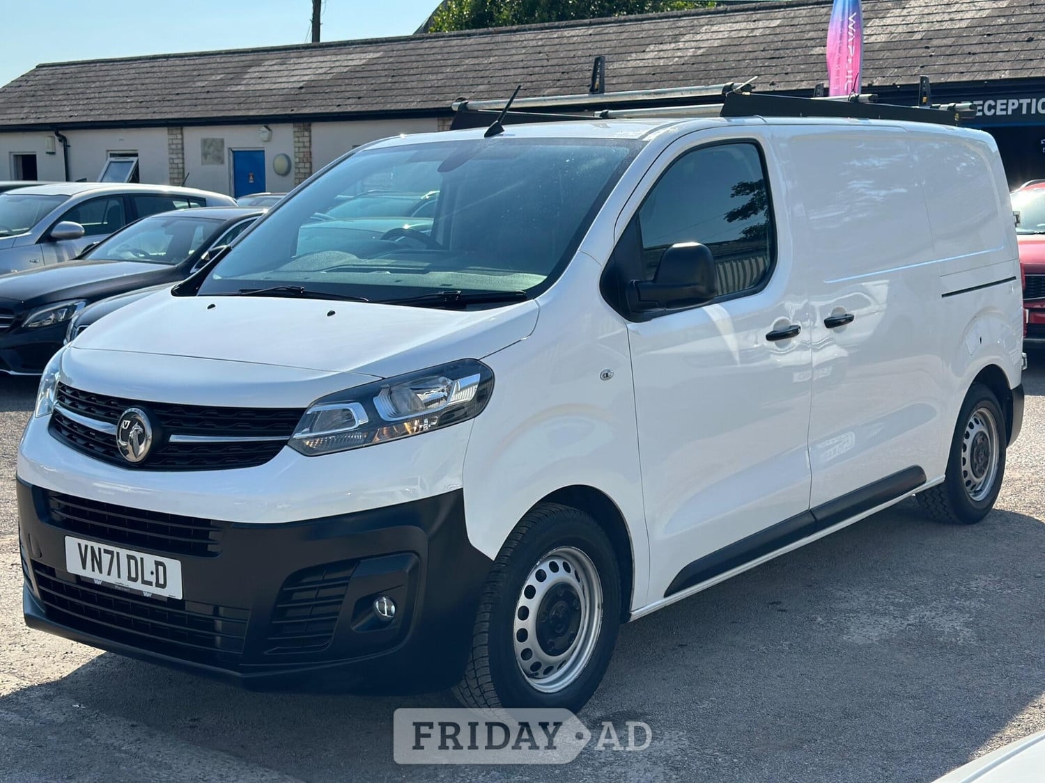 [ berth ]Vauxhall Vivaro