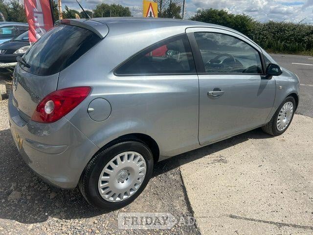 [ berth ]Vauxhall Corsa